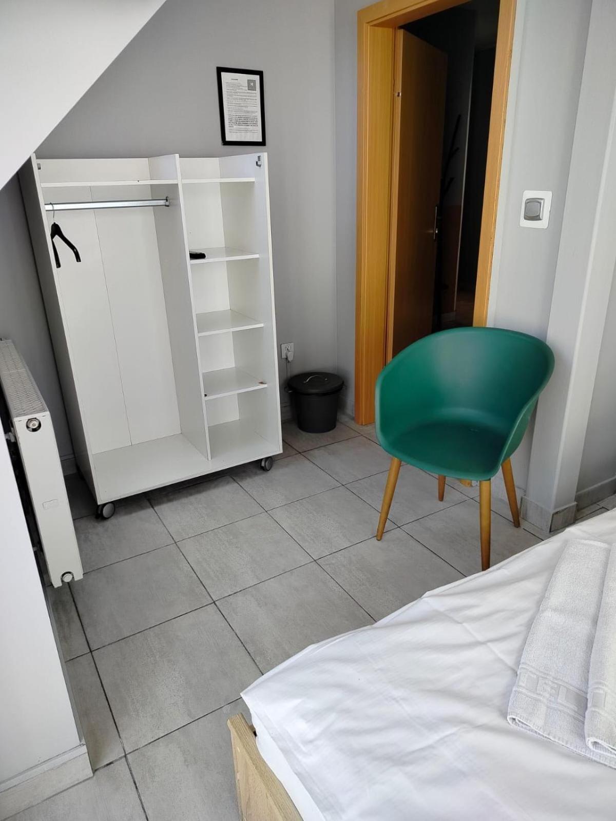 Minihostel Zary Ngoại thất bức ảnh