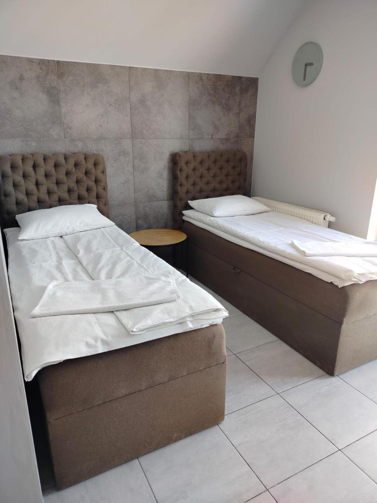Minihostel Zary Ngoại thất bức ảnh